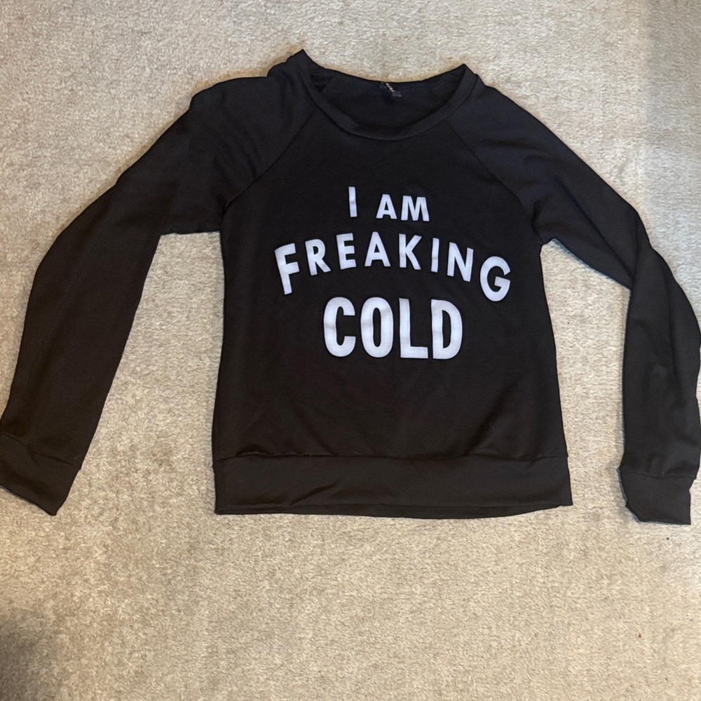 Triumph “I am Freaking Cold” graphic sweatshirt S
